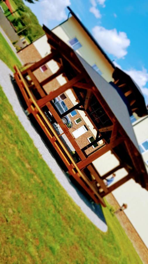 Agrohotel Tri Brezy Hrustin Dış mekan fotoğraf