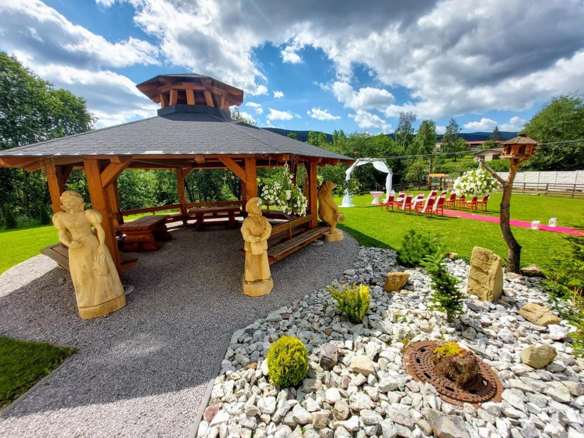 Agrohotel Tri Brezy Hrustin Dış mekan fotoğraf