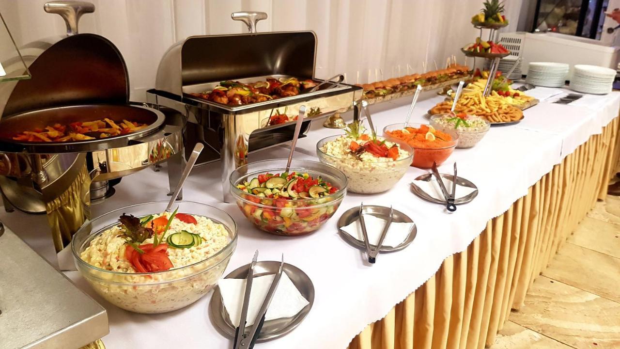 Agrohotel Tri Brezy Hrustin Dış mekan fotoğraf